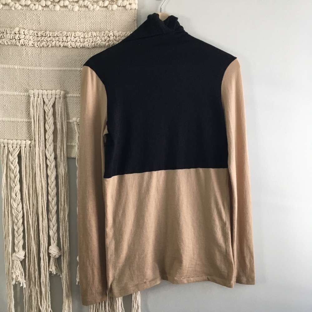 Club Monaco Tan Black Colorblock Turtleneck
